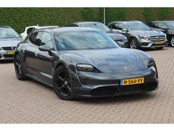 Grijs Gebruikt 2021 Porsche Taycan Cross Turismo Sedan | € 58.550 (Eerlijke prijs)