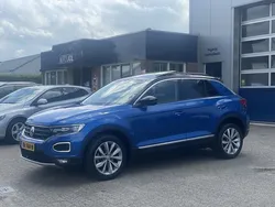 Blauw Gebruikt 2018 VW T-Roc Style SUV | € 19.950 (Iets duurder)
