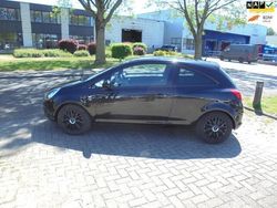 Zwart Gebruikt 2010 Opel Corsa Edition Hatchback | € 999 (Eerlijke prijs)