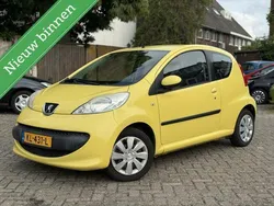 Geel Gebruikt 2006 Peugeot 107 Hatchback | € 1.395 (Goede deal)