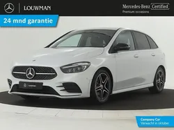 Wit, metallic lak Gebruikt 2025 Mercedes B180 AMG line MPV | € 44.945 (Goede deal)