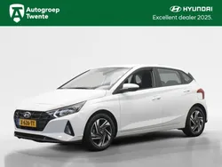 Wit Gebruikt 2024 Hyundai i20 Comfort Hatchback | € 20.445 (Eerlijke prijs)