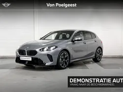 Alpineweiss (licht wit) Gebruikt 2024 BMW 120 M Sport Hatchback | € 42.900 (Super prijs)