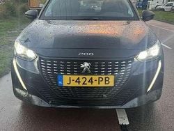 Zwart Gebruikt 2020 Peugeot 208 Active Hatchback | € 10.000 (Goede deal)