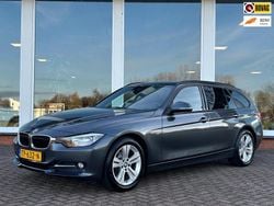 Grijs (metallic) Gebruikt 2015 BMW 316 Sport Line Stationwagen | € 15.950 (Duur)