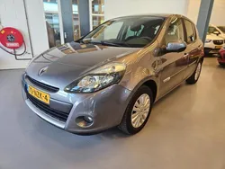 Grijs Gebruikt 2011 Renault Clio II Collection Hatchback | € 3.650 (Eerlijke prijs)