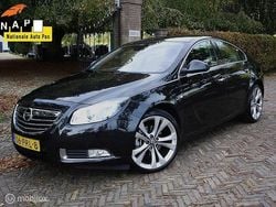 Zwart Gebruikt 2011 Opel Insignia Cosmo Sedan | € 6.749 (Eerlijke prijs)