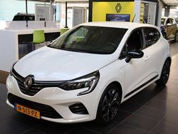 Wit parelmoer Gebruikt 2021 Renault Clio V Intens Hatchback | € 15.850 (Iets duurder)
