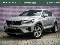 Grijs Gebruikt 2023 Volvo XC40 Core SUV | € 39.899 (Eerlijke prijs)