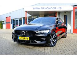 Zwart Gebruikt 2021 Volvo S60 R-Design Sedan | € 30.950 (Goede deal)