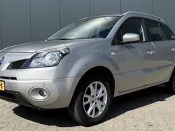 Grijs Gebruikt 2009 Renault Koleos Dynamique SUV | € 2.995 (Eerlijke prijs)
