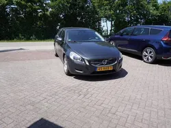 Grijs Gebruikt 2011 Volvo V60 Momentum Stationwagen | € 8.444 (Eerlijke prijs)