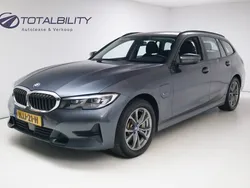 Grijs Gebruikt 2022 BMW 330 Sport Line Stationwagen | € 32.950 (Super prijs)