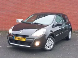 Zwart, metallic lak Gebruikt 2010 Renault Clio II Collection Hatchback | € 4.750 (Iets duurder)