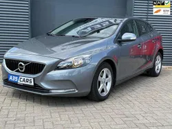 Grijs Gebruikt 2016 Volvo V40 R-Design Stationwagen | € 13.499 (Goede deal)