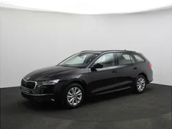 Zwart Nieuw 2024 Skoda Octavia Business Line Stationwagen | € 39.490 (Goede deal)