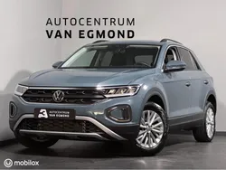 Blauw Gebruikt 2022 VW T-Roc Style SUV | € 27.999 (Eerlijke prijs)