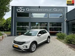 Grijs Gebruikt 2024 VW T-Roc Style SUV | € 33.500 (Eerlijke prijs)
