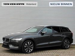 Grijs Gebruikt 2018 Volvo V60 CC Pro Stationwagen | € 33.950 (Duur)