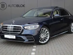 Blauw, metallic lak Gebruikt 2022 Mercedes S580 AMG line Sedan | € 96.500 (Eerlijke prijs)