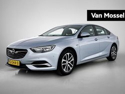 Grijs Gebruikt 2017 Opel Insignia Edition Hatchback | € 14.940 (Eerlijke prijs)