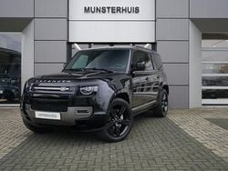 Zwart (metallic) Nieuw 2025 Land Rover Defender SE Dynamic SUV | € 106.450 (Duur)