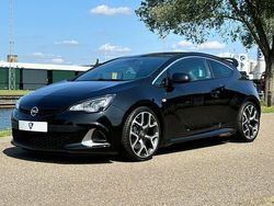 Zwart Gebruikt 2018 Opel Astra GTC OPC Hatchback | € 18.750
