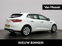 Wit Gebruikt 2018 Renault Mégane IV Life Hatchback | € 11.445 (Eerlijke prijs)