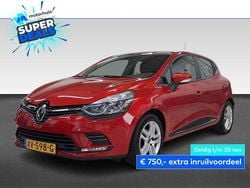 Rood Gebruikt 2019 Renault Clio IV Zen Hatchback | € 8.795 (Eerlijke prijs)