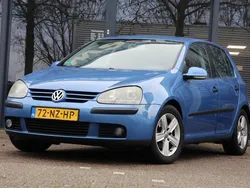 Blauw Gebruikt 2004 VW Golf IV Trendline Hatchback | € 3.745 (Iets duurder)