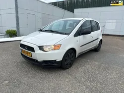 Wit Gebruikt 2011 Mitsubishi Colt Edition Hatchback | € 2.250