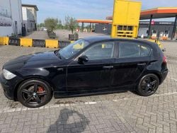 Zwart Gebruikt 2005 BMW 116 Hatchback | € 899 (Super prijs)