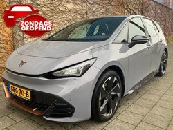 Grijs, metallic lak Gebruikt 2022 Cupra Born Hatchback | € 28.945 (Iets duurder)