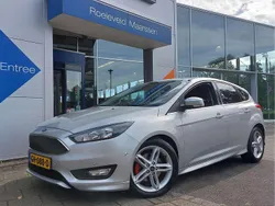 Grijs Gebruikt 2015 Ford Focus Titanium Hatchback | € 13.950 (Eerlijke prijs)