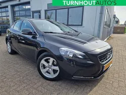 Zwart Gebruikt 2014 Volvo V40 Momentum Stationwagen | € 16.945 (Duur)