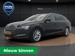 Zwart, metallic lak Gebruikt 2023 Skoda Superb Business Line Stationwagen | € 32.950 (Super prijs)