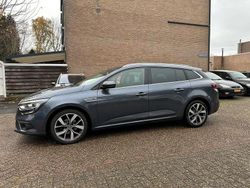 Grijs Gebruikt 2017 Renault Mégane GrandTour Bose Edition Stationwagen | € 10.000 (Goede deal)