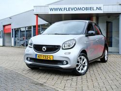 Zwart, metallic lak Gebruikt 2015 Smart ForFour Hatchback | € 9.750 (Eerlijke prijs)