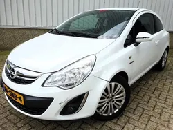 Wit Gebruikt 2011 Opel Corsa Selection Hatchback | € 2.195 (Eerlijke prijs)