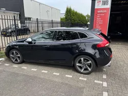 Zwart Gebruikt 2014 Volvo V40 Summum Stationwagen | € 10.500 (Eerlijke prijs)
