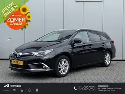 Zwart Gebruikt 2018 Toyota Auris Touring Sports Executive Stationwagen | € 17.945 (Eerlijke prijs)