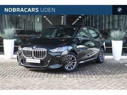 Saphirschwarz Gebruikt 2024 BMW 218 Executive Stationwagen | € 39.950