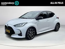 Wit Gebruikt 2021 Toyota Yaris Hybrid Executive Hatchback | € 22.880 (Eerlijke prijs)