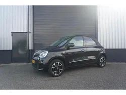 Zwart Gebruikt 2019 Renault Twingo Intens Hatchback | € 10.950 (Eerlijke prijs)