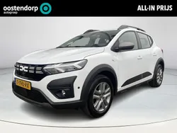 Wit Gebruikt 2023 Dacia Sandero Expression Hatchback | € 17.450 (Eerlijke prijs)
