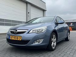 Blauw Gebruikt 2011 Opel Astra Edition Hatchback | € 4.750 (Eerlijke prijs)