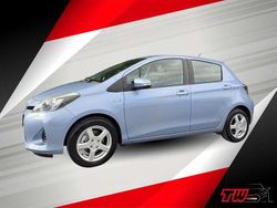 Blauw Gebruikt 2012 Toyota Yaris Hybrid Hatchback | € 9.900 (Eerlijke prijs)