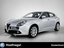 Grijs Gebruikt 2017 Alfa Romeo Giulietta Super Hatchback | € 14.900 (Eerlijke prijs)