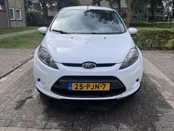 Wit Gebruikt 2011 Ford Fiesta Trend Hatchback | € 3.999 (Eerlijke prijs)