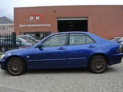 Blauw Gebruikt 2003 Lexus IS200 Sport Line Sedan | € 3.899 (Eerlijke prijs)